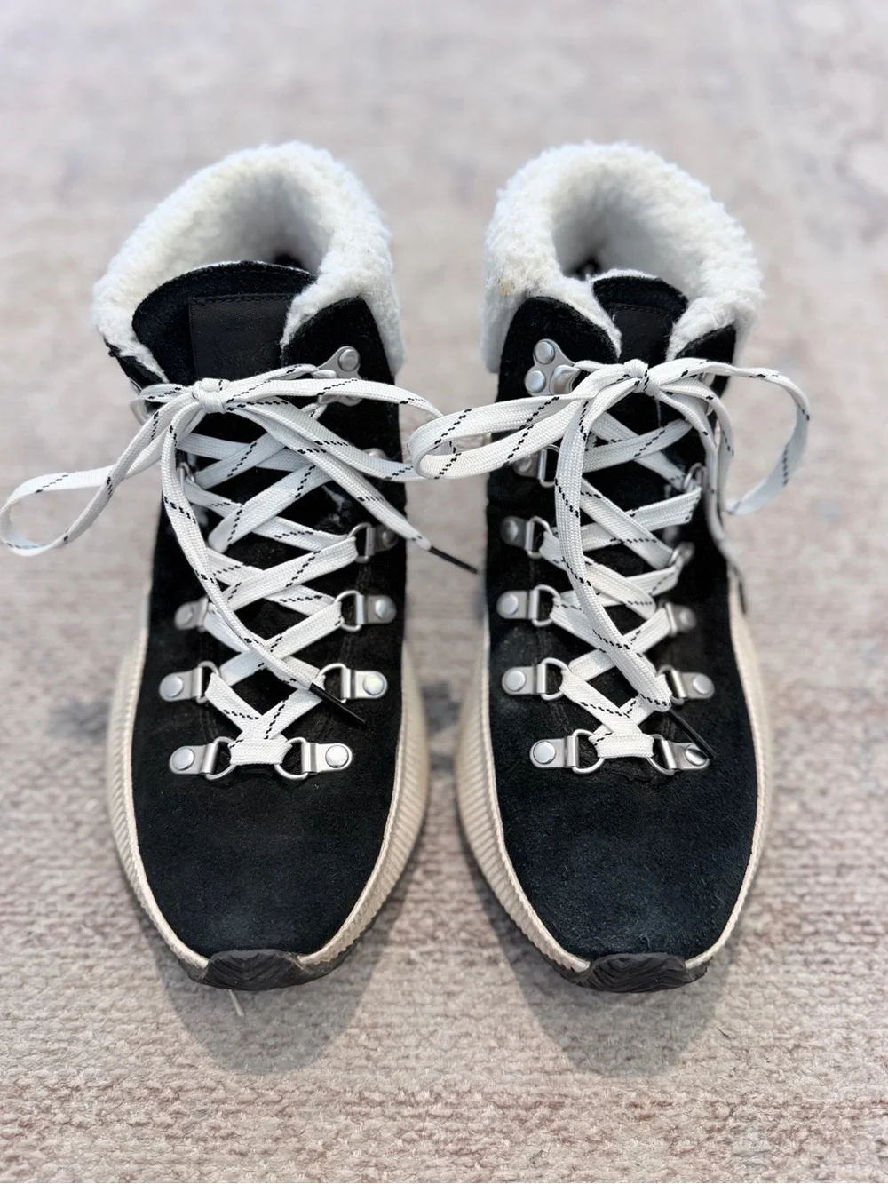 Sorel Out N About Conquest Waterproof Black Sneaker Boots Size 8